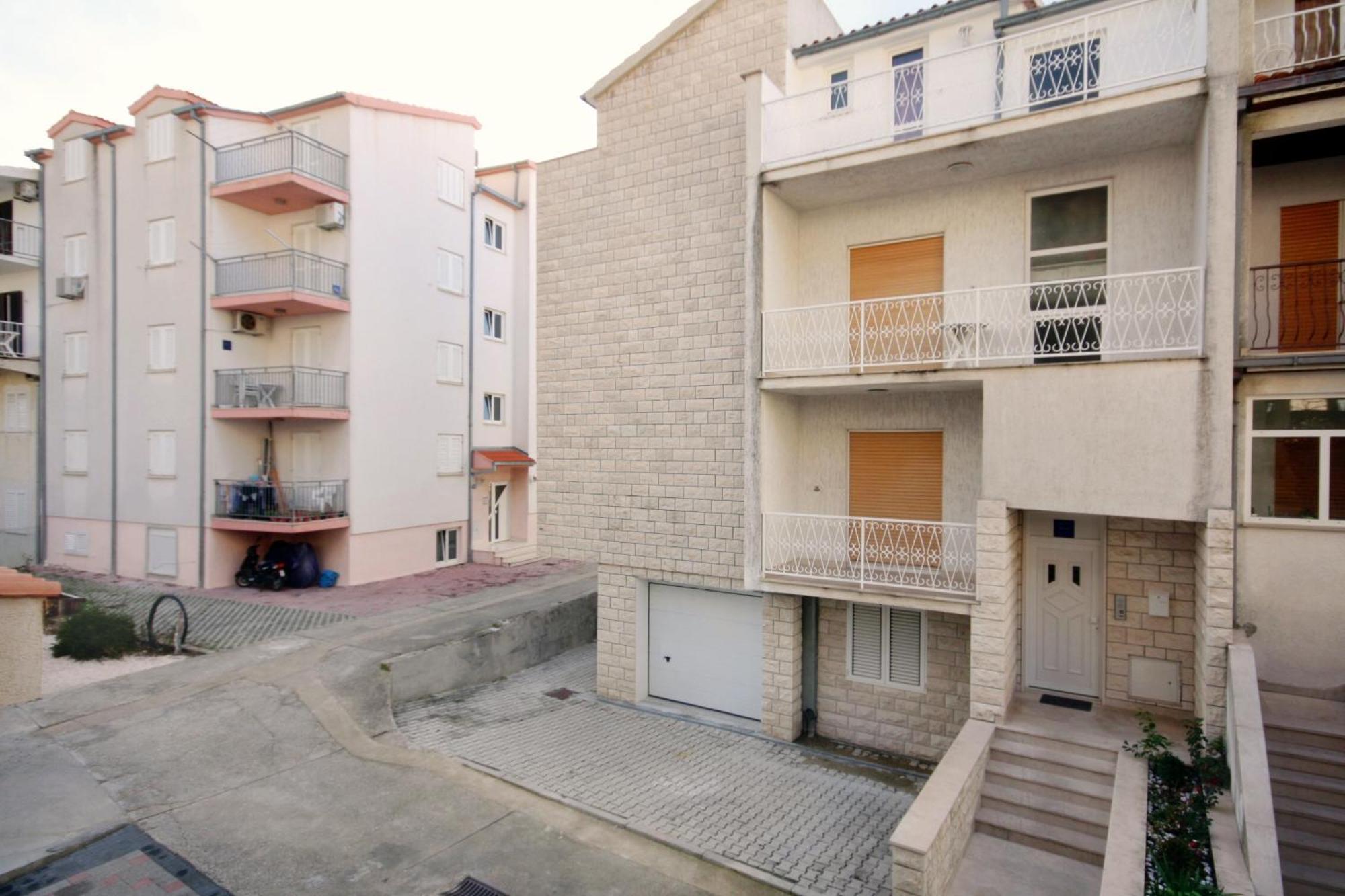 Apartments By The Sea Duce, Omis - 5973 Exterior foto