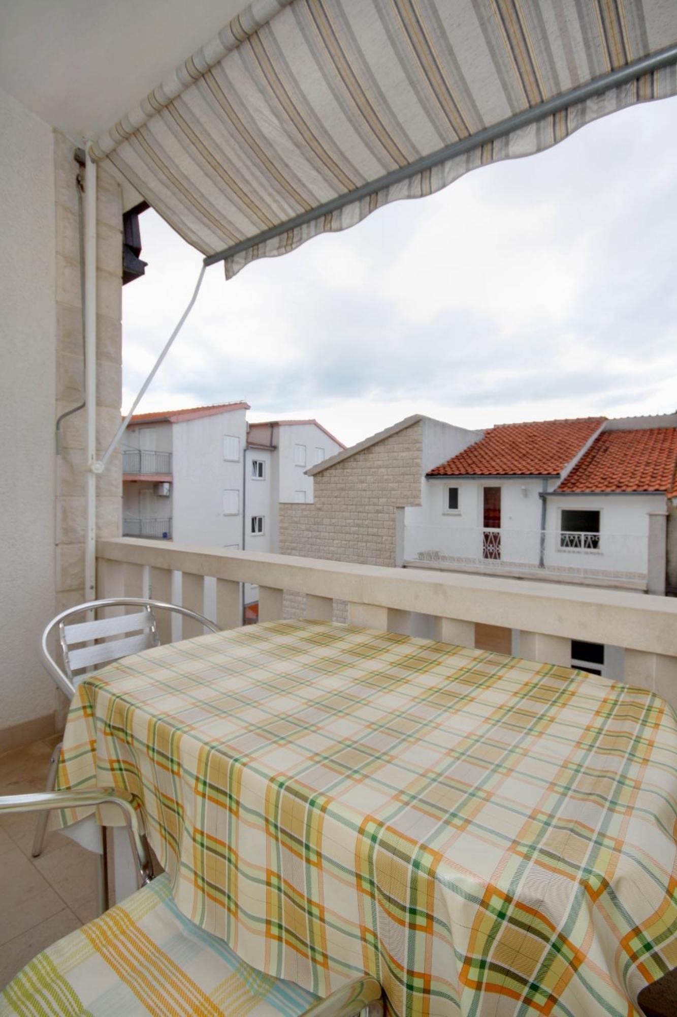 Apartments By The Sea Duce, Omis - 5973 Exterior foto