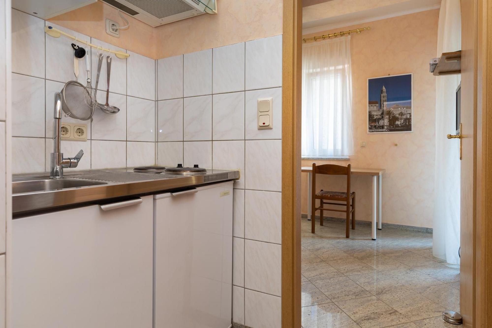 Apartments By The Sea Duce, Omis - 5973 Exterior foto